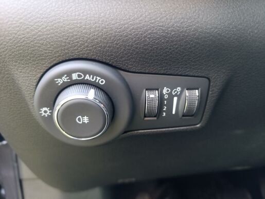 Jeep Compass Altitude 1,5 Turbo e-Hybrid