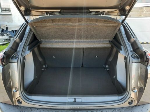 Peugeot 2008 ALLURE PACK 1.2 PT 130k M6