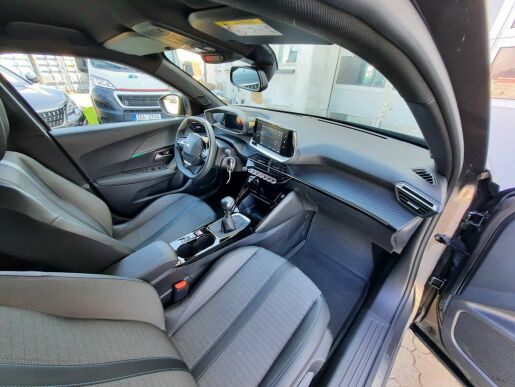 Peugeot 2008 ALLURE PACK 1.2 PT 130k M6
