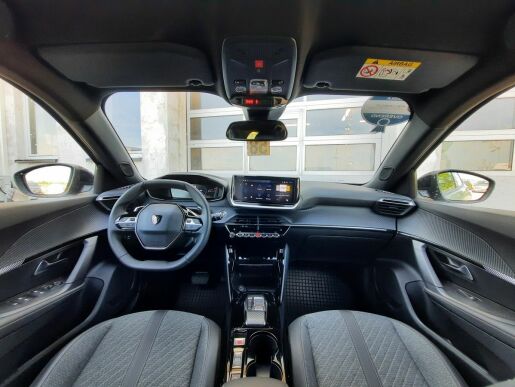 Peugeot 2008 ALLURE 1,2 PT 130k EAT8
