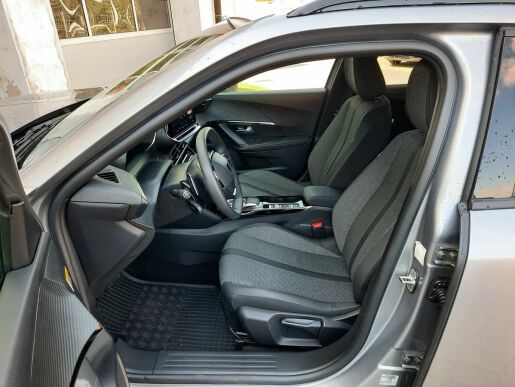 Peugeot 2008 ALLURE 1,2 PT 130k EAT8