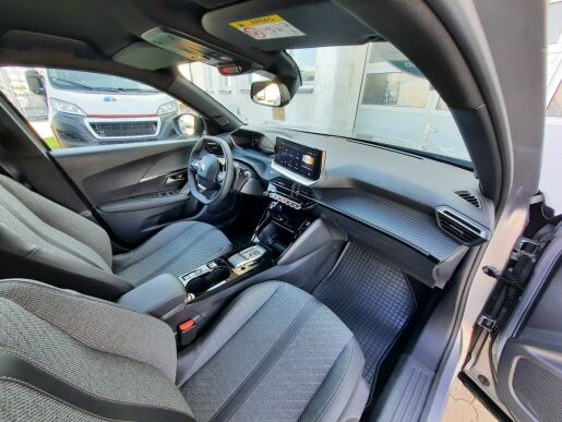 Peugeot 2008 ALLURE 1,2 PT 130k EAT8
