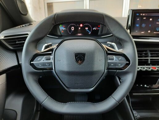 Peugeot 2008 ALLURE 1,2 PT 130k EAT8