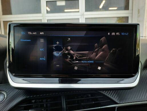 Peugeot 2008 ALLURE 1,2 PT 130k EAT8