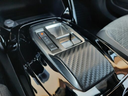Peugeot 2008 ALLURE 1,2 PT 130k EAT8