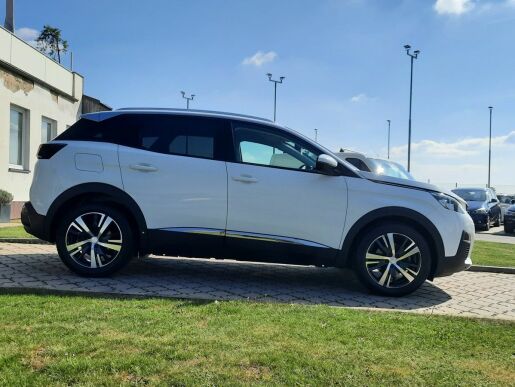 Peugeot 3008 ALLURE 1,5 BHDI 130k M6