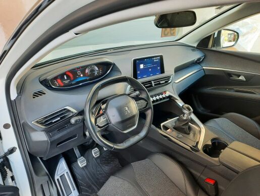 Peugeot 3008 ALLURE 1,5 BHDI 130k M6