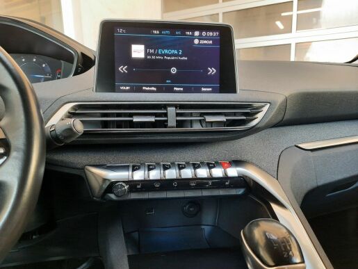 Peugeot 3008 ALLURE 1,5 BHDI 130k M6