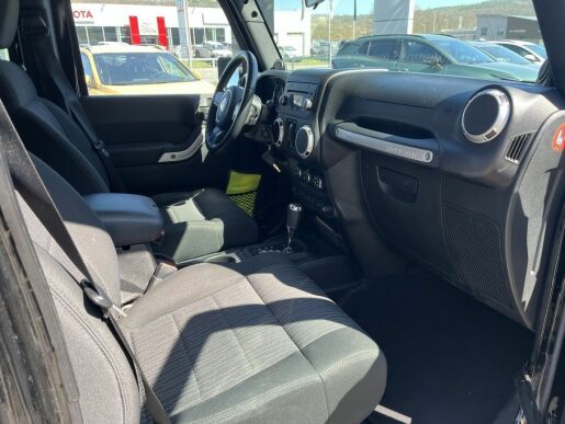 Jeep Wrangler 2.8 CRD 200K E6 RUBICON AT 5