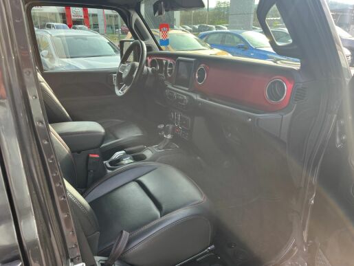 Jeep Wrangler 2.0T Unlimited Rubicon Auto