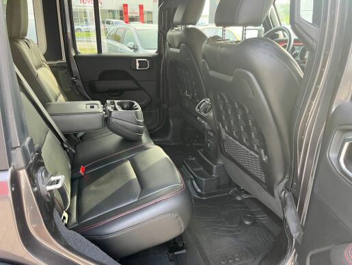 Jeep Wrangler 2.0T Unlimited Rubicon Auto