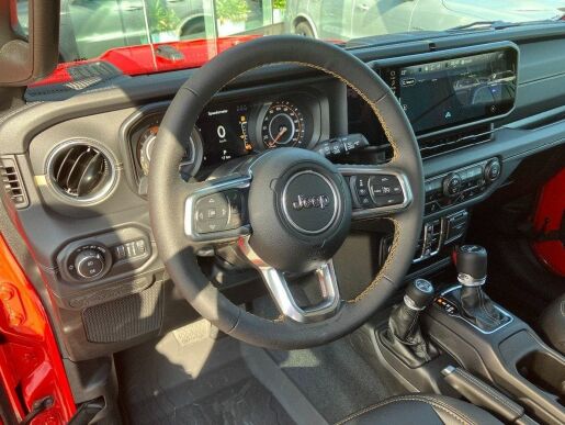 Jeep Wrangler Unlimited T 272k Sahara