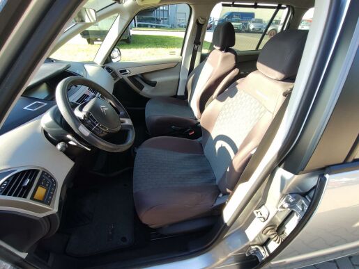 Citroën Grand C4 Picasso 2.0 HDI AUT 6 7 míst