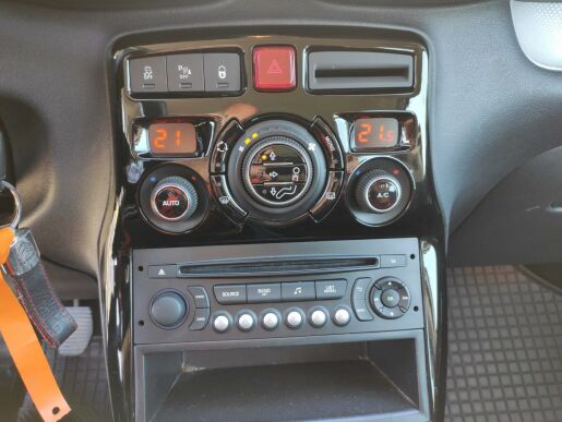 Citroën C3 Picasso 1.6 i EXCLUSIVE MAN5 SERVISKA