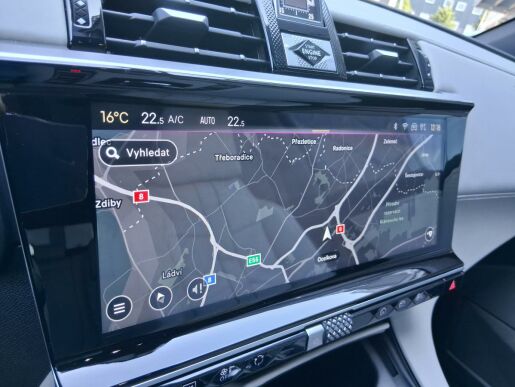 DS Automobiles DS7 Crossback OPERA 1.6 E-Tense 4x4 221 kW