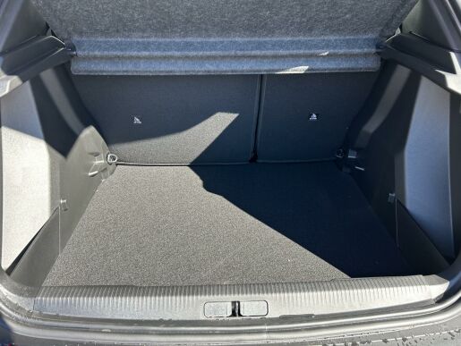 Peugeot 2008 ALLURE Hybrid 136 e-DCS6