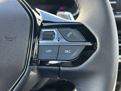 Peugeot 2008 ALLURE Hybrid 136 e-DCS6