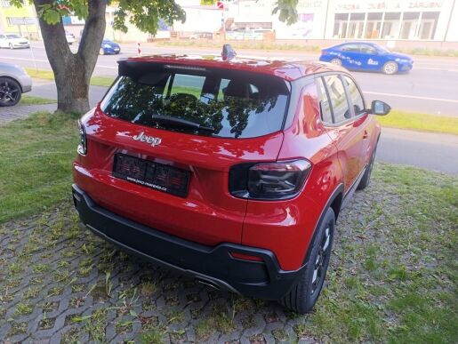Jeep Avenger Longitude 1,2 Turbo 6 st.man.