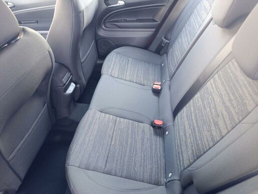 Jeep Avenger Longitude 1,2 Turbo 6 st.man.