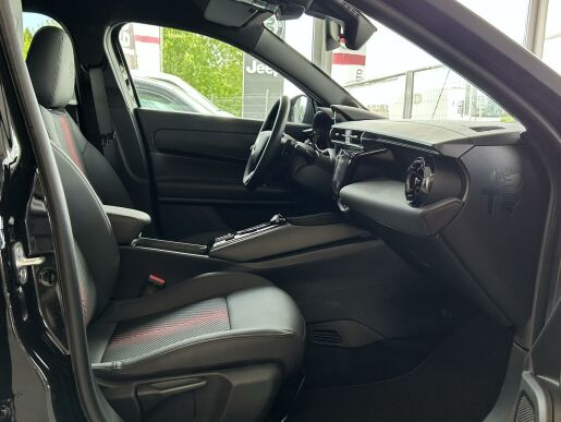 Alfa Romeo Junior 1.2T Q4 Speciale 145k