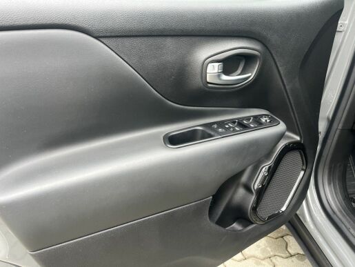 Jeep Renegade 1.3 TURBO 150k AT6 Night Eagle