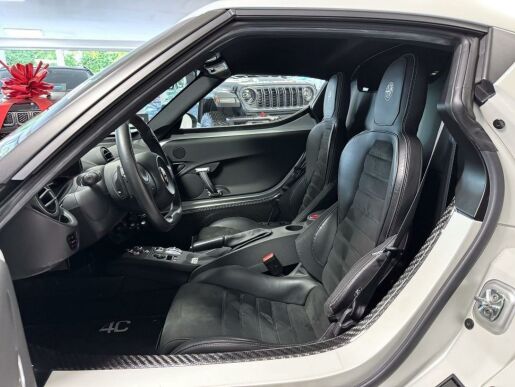 Alfa Romeo 4C 1,8 16V TBI TCT 240k LAUNCH ED