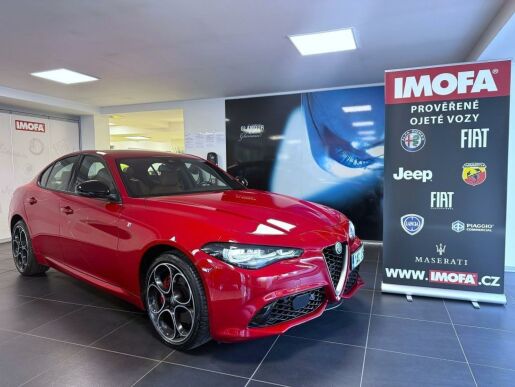 Alfa Romeo Giulia 2.0T 280k AT8 ZF Q4 4x4 TI, re
