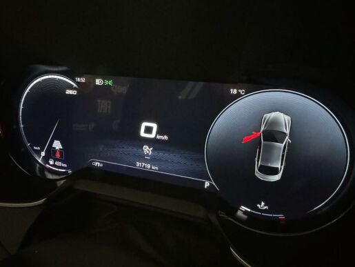 Alfa Romeo Giulia 2.0T 280k AT8 ZF Q4 4x4 TI, re