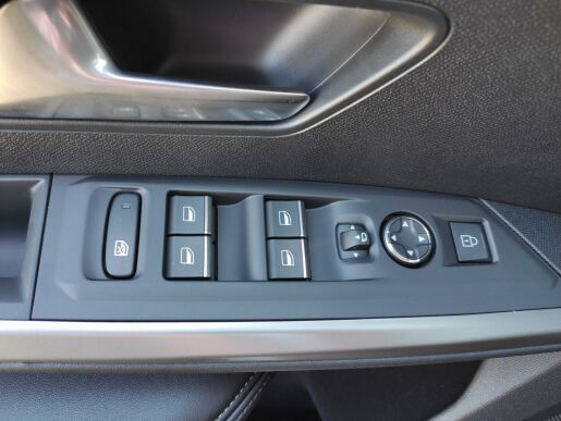 Peugeot 5008 GT Hybrid 145 e-AUT6