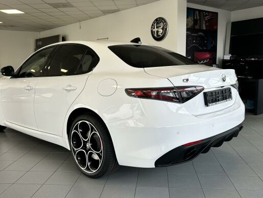 Alfa Romeo Giulia 2.0i 280k AWD Veloce