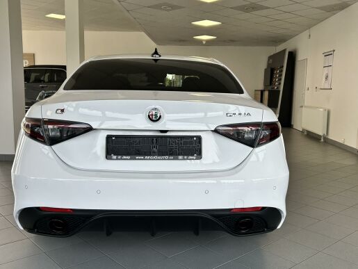Alfa Romeo Giulia 2.0i 280k AWD Veloce