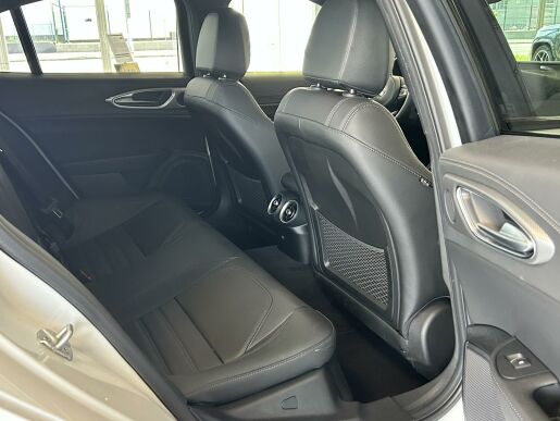 Alfa Romeo Giulia 2.0i 280k AWD Veloce