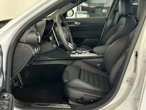 Alfa Romeo Giulia 2.0i 280k AWD Veloce