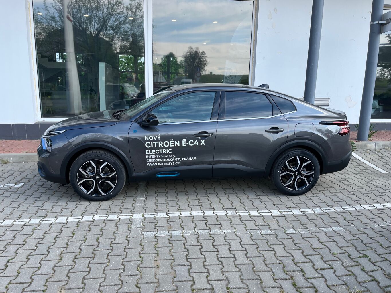 Foto vozidla Citroën ë-C4 X 1