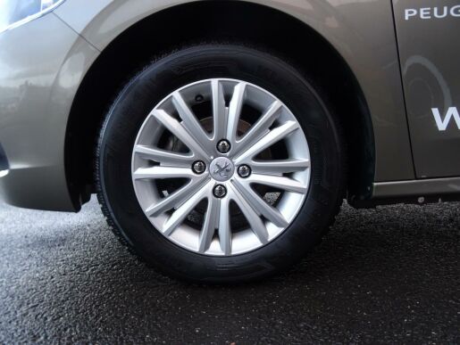 Peugeot 301 ACTIVE 1.6 BlueHDi 100k MAN5