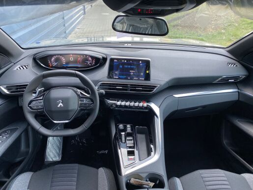 Peugeot 5008  ACTIVE PACK BlueHDi 130hp EAT8 - 7míst - 7378