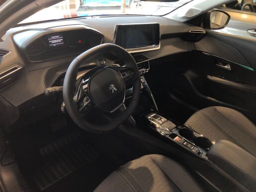 Peugeot 208 ALLURE PureTech 100  EAT8 - 6598