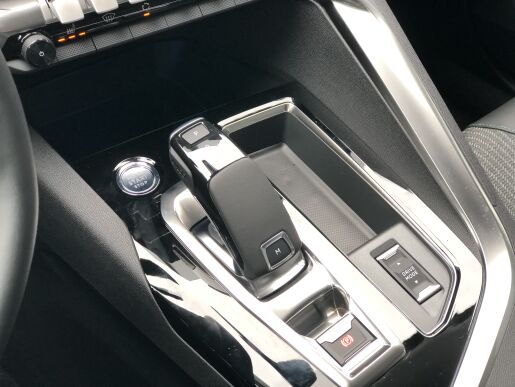 Peugeot 3008 Allure 1.2 PureTech 130 S&S EAT8