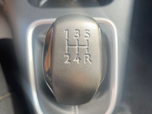 Citroën C3 1.2 PureTech SHINE EAT6