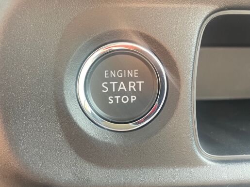 Citroën C3 1.2 PureTech SHINE EAT6