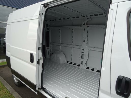 Peugeot Boxer Furgon L3H2 BHDi 165k MAN6