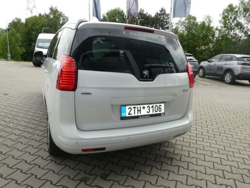 Peugeot 5008 Allure 1.6 BlueHDi 115k MAN6