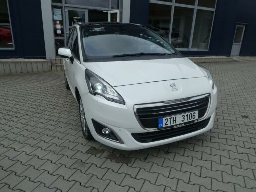 Peugeot 5008 Allure 1.6 BlueHDi 115k MAN6