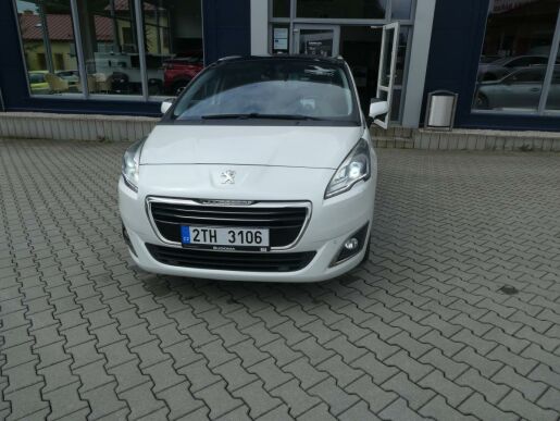 Peugeot 5008 Allure 1.6 BlueHDi 115k MAN6