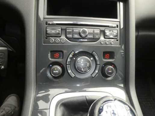Peugeot 5008 Allure 1.6 BlueHDi 115k MAN6