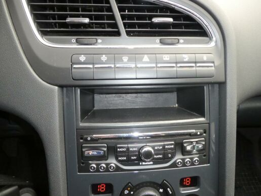 Peugeot 5008 Allure 1.6 BlueHDi 115k MAN6