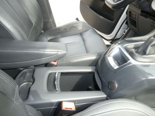 Peugeot 5008 Allure 1.6 BlueHDi 115k MAN6