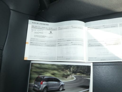 Peugeot 5008 Allure 1.6 BlueHDi 115k MAN6