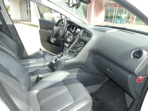 Peugeot 5008 Allure 1.6 BlueHDi 115k MAN6