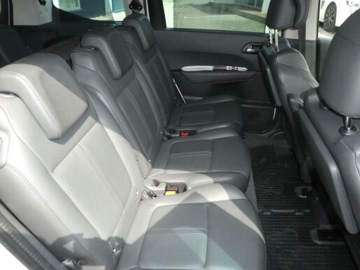 Peugeot 5008 Allure 1.6 BlueHDi 115k MAN6